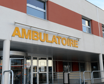Entrée du service ambulatoire, rez de chaussée